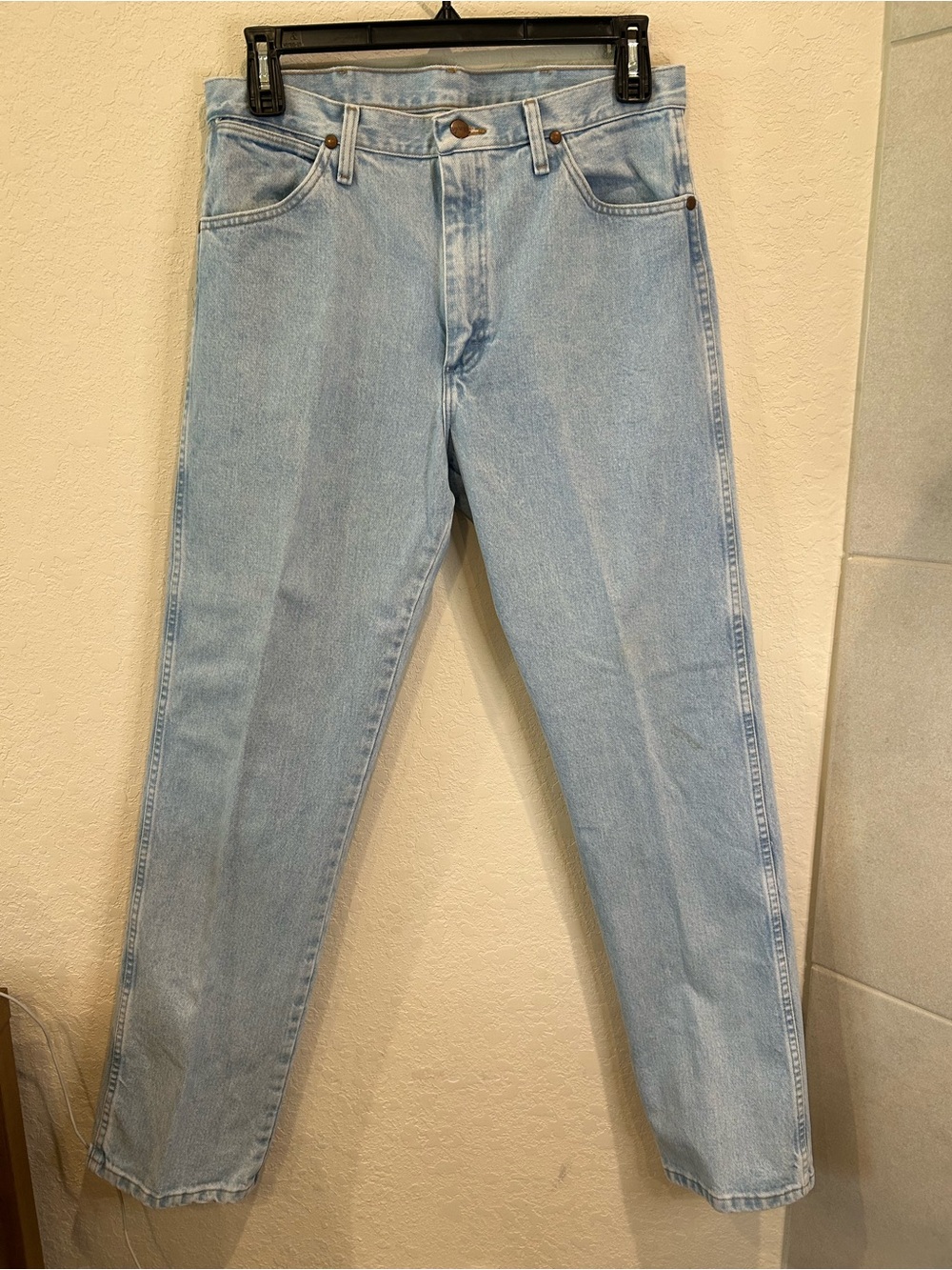 Wrangler Men’s Light Blue Bootcut Jeans